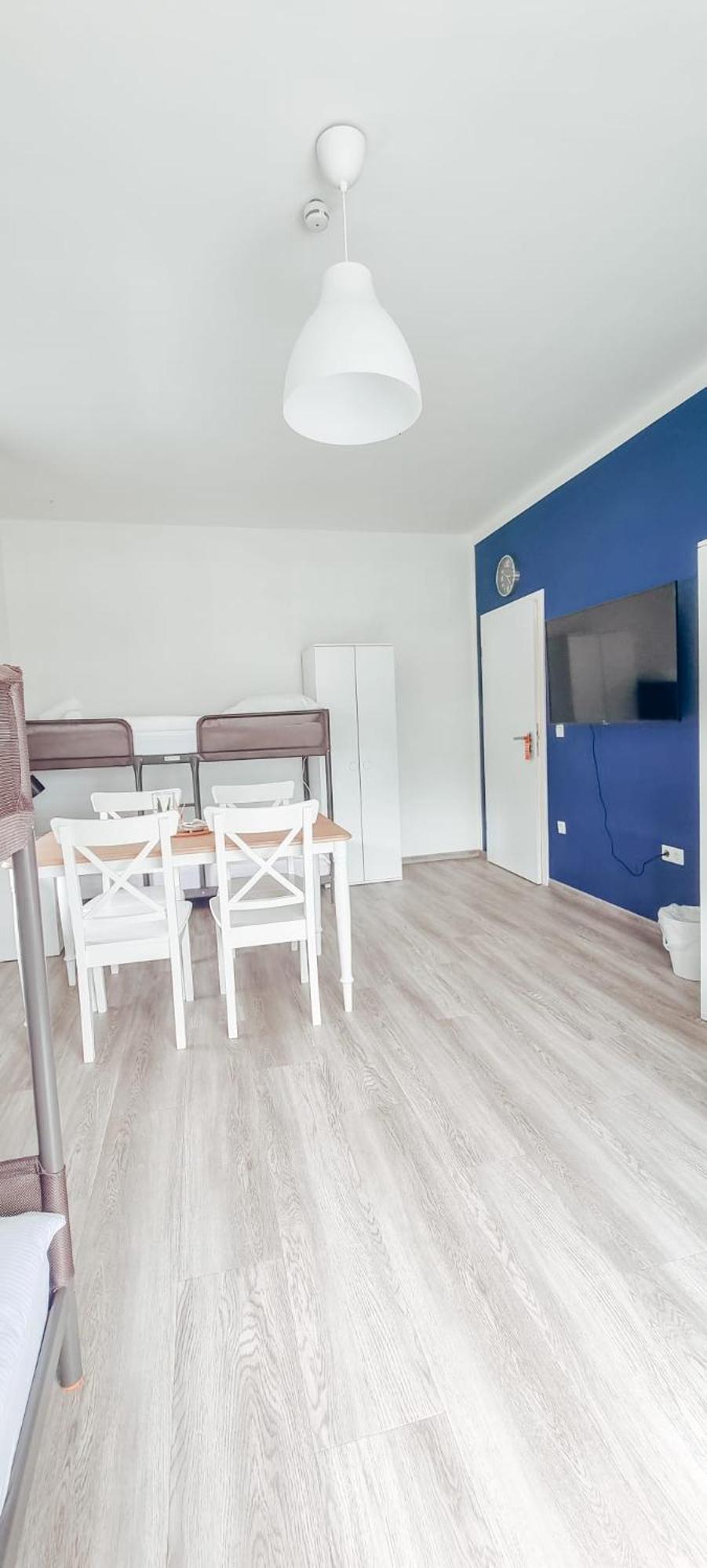 Sechsbettzimmer "Blau" In Zentraler Lage Bremen Exterior photo